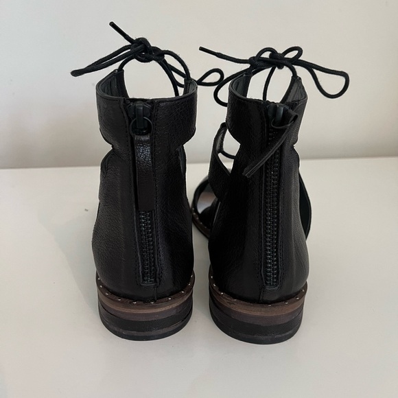 Freda Salvador Ghillie Lace Up Oxfords - Picture 11 of 12